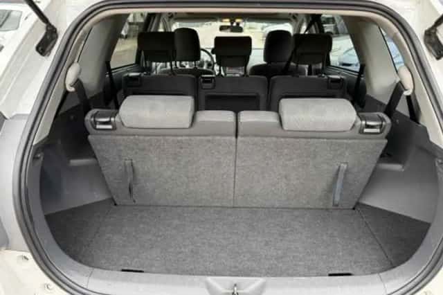 Toyota Prius (2012) thumbnail 6