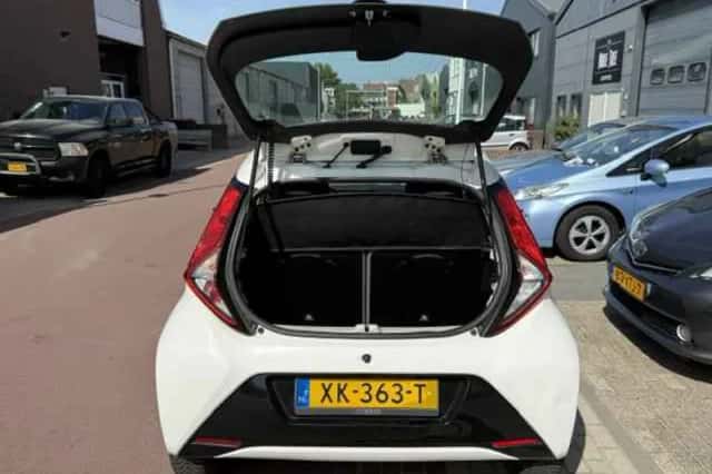 Toyota Aygo (2019) thumbnail 5
