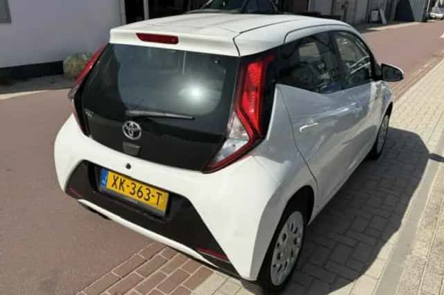 Toyota Aygo (2019) thumbnail 6