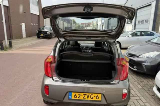 Kia Picanto (2013) thumbnail 5