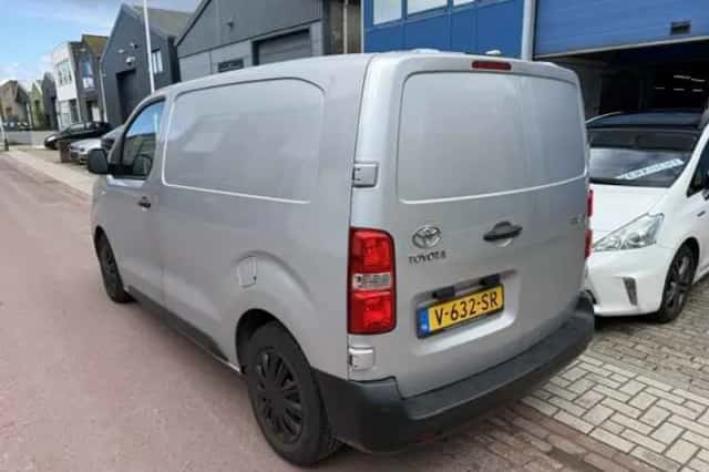 Toyota Proace (2018) thumbnail 3