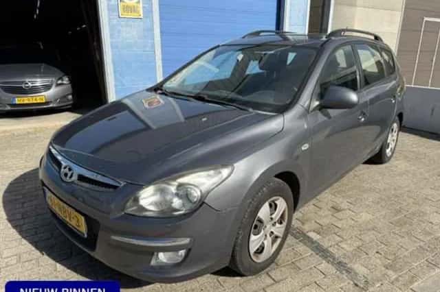 Hyundai i30 (2010) thumbnail 1