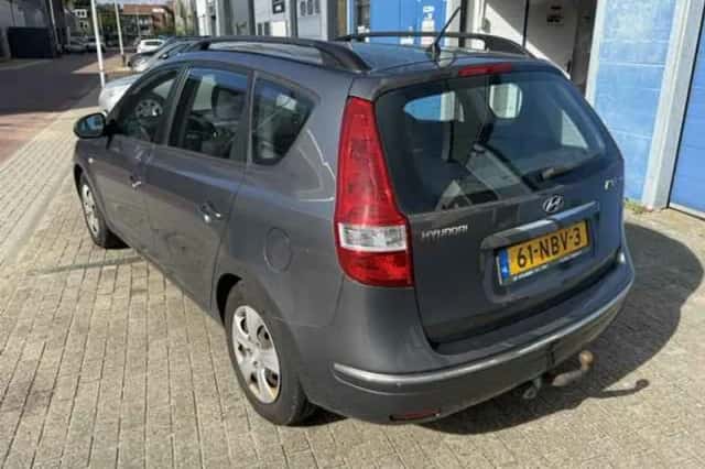 Hyundai i30 (2010) thumbnail 3