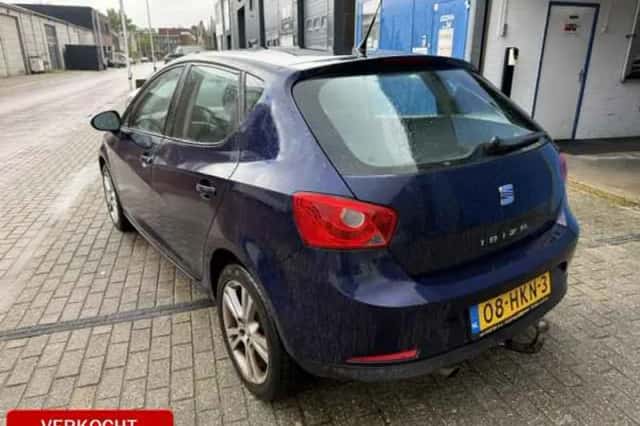 SEAT Ibiza (2009) thumbnail 3