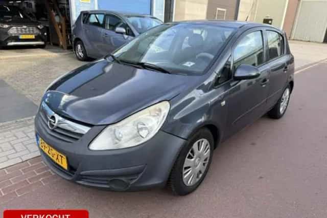 Opel Corsa (2008) thumbnail 1