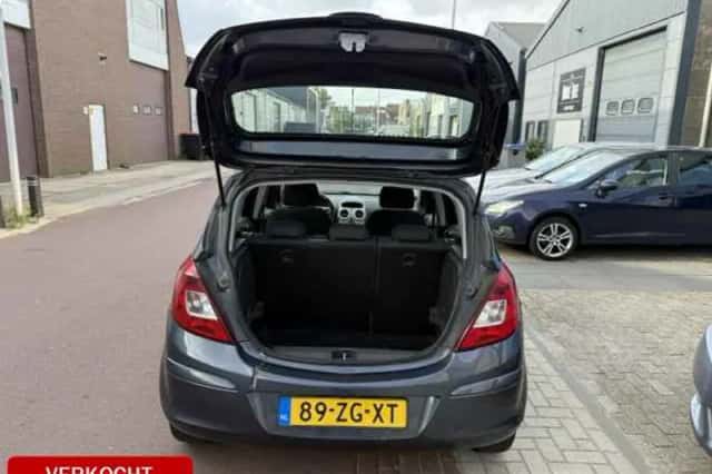 Opel Corsa (2008) thumbnail 5