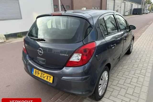 Opel Corsa (2008) thumbnail 6