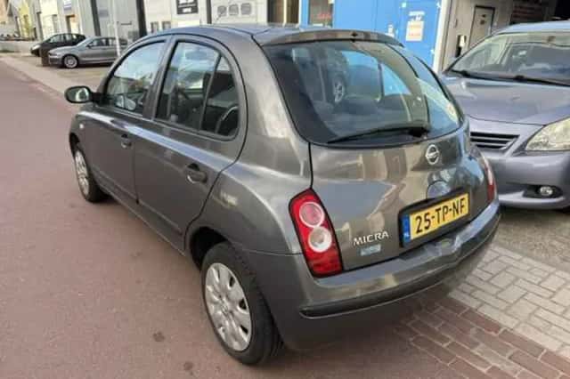 Nissan Micra (2006) thumbnail 3