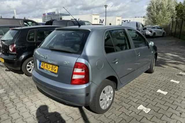 Škoda Fabia (2003) thumbnail 5