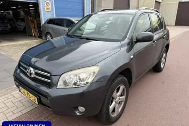 Toyota RAV4 (2008) thumbnail 1