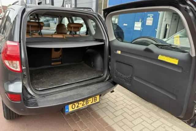Toyota RAV4 (2008) thumbnail 5