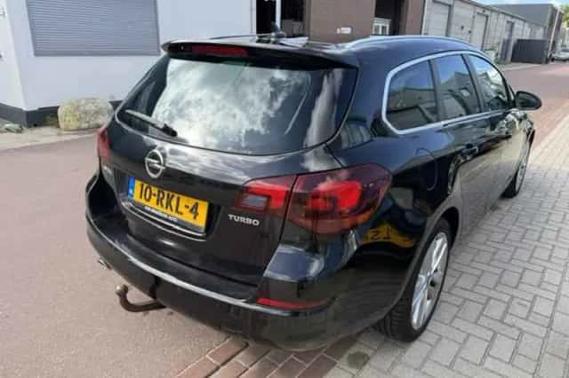 Opel Astra (2011) thumbnail 6