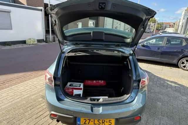 Mazda 3 (2010) thumbnail 5