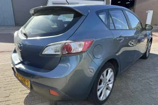Mazda 3 (2010) thumbnail 6