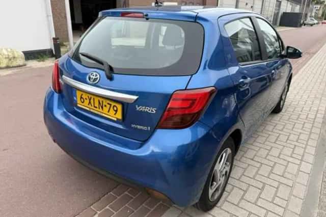 Toyota Yaris (2014) thumbnail 6