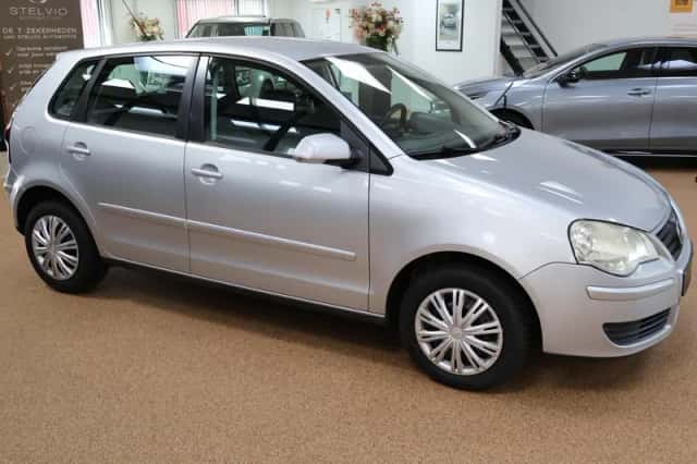 Volkswagen Polo (2007) thumbnail 1