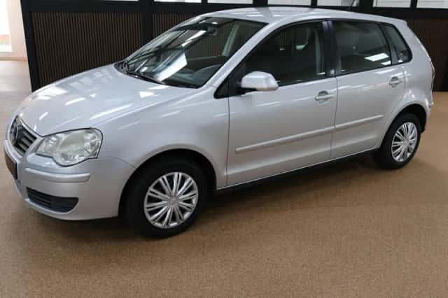 Volkswagen Polo (2007) thumbnail 2