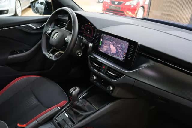 Škoda Kamiq (2021) thumbnail 4
