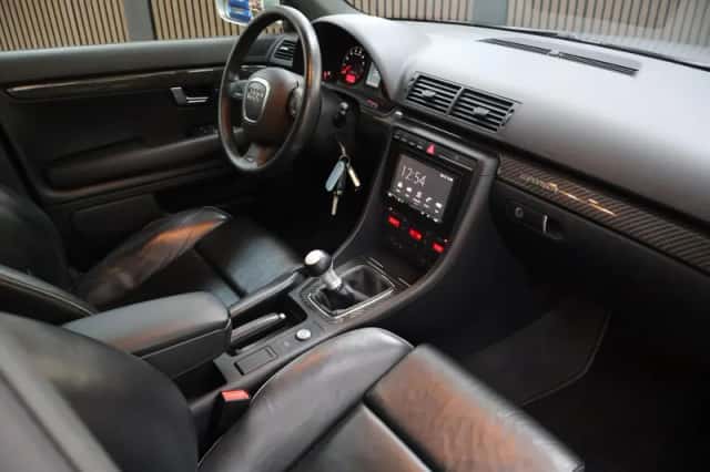 Audi RS 4 (2007) thumbnail 5