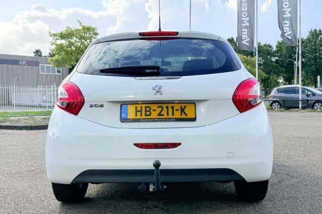 Peugeot 208 (2014) thumbnail 6