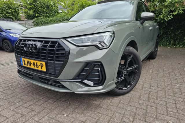 Audi Q3 (2021) thumbnail 1