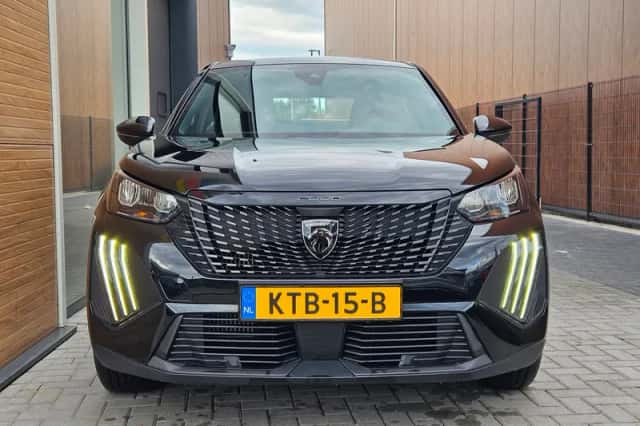 Peugeot 2008 (2025) thumbnail 3