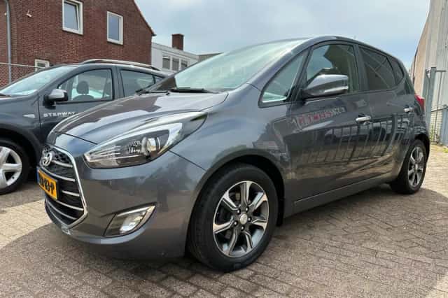 Hyundai ix20 (2015) thumbnail 1