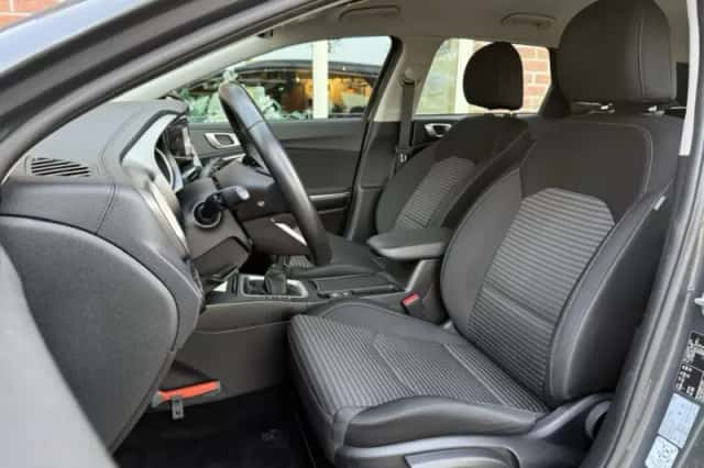 Kia Ceed (2022) thumbnail 4