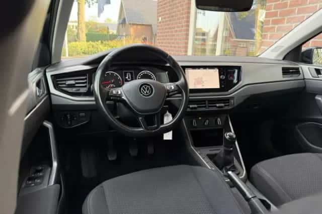 Volkswagen Polo (2021) thumbnail 3