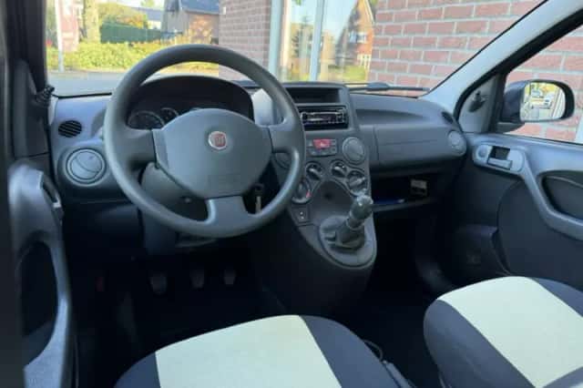 Fiat Panda (2012) thumbnail 3