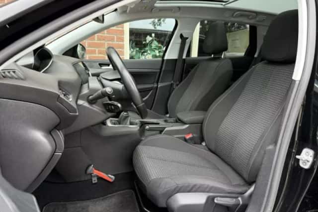 Peugeot 308 (2020) thumbnail 5