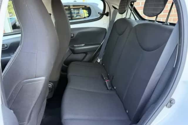 Peugeot 108 (2021) thumbnail 4