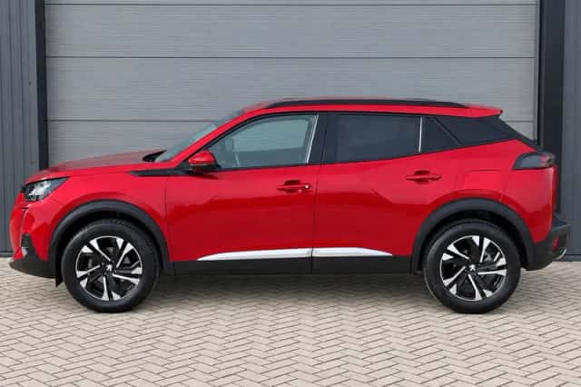 Peugeot 2008 (2020) thumbnail 2