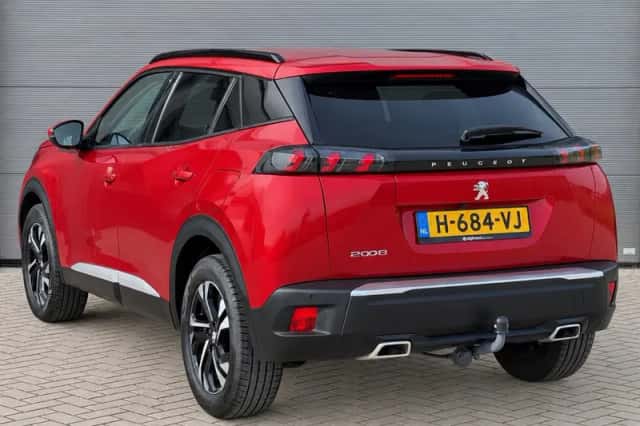 Peugeot 2008 (2020) thumbnail 3