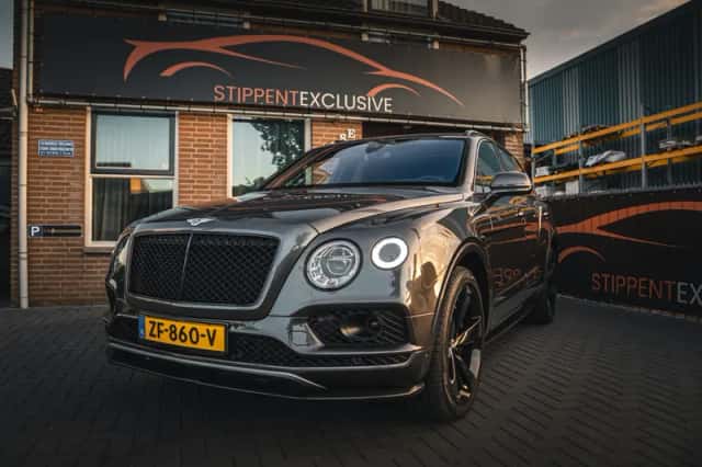 Bentley Bentayga (2018) thumbnail 5