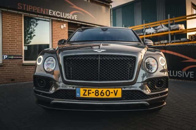 Bentley Bentayga (2018) thumbnail 6