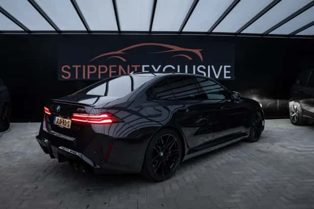 BMW M5 (2024) thumbnail 2