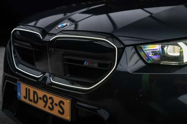 BMW M5 (2024) thumbnail 4