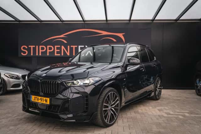 BMW X5 (2023) thumbnail 2