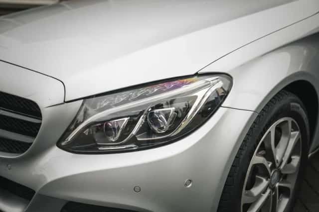 Mercedes-Benz C-Klasse (2015) thumbnail 2