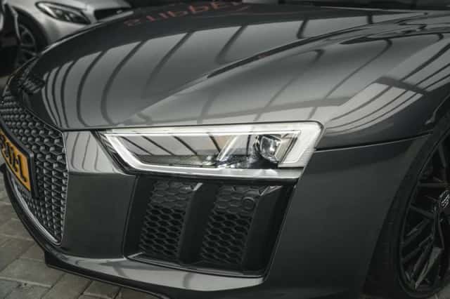 Audi R8 (2017) thumbnail 2