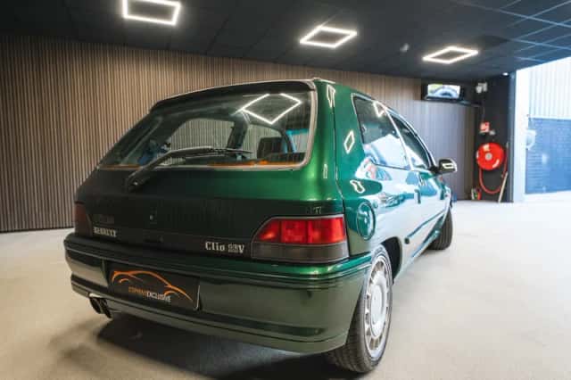 Renault Clio (1992) thumbnail 3