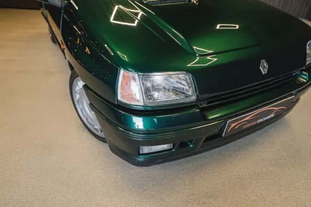 Renault Clio (1992) thumbnail 4