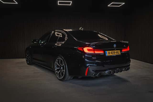 BMW M5 (2019) thumbnail 2