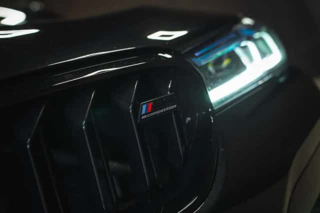 BMW M5 (2019) thumbnail 5