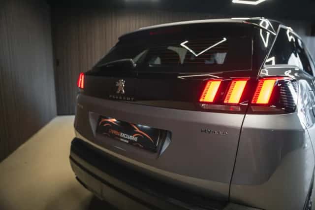 Peugeot 3008 (2023) thumbnail 2