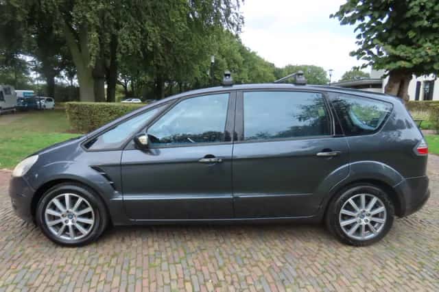Ford S-Max (2009) thumbnail 3