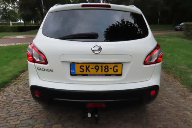 Nissan Qashqai (2010) thumbnail 6