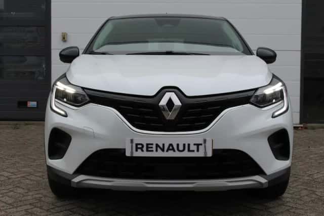 Renault Captur (2021) thumbnail 3