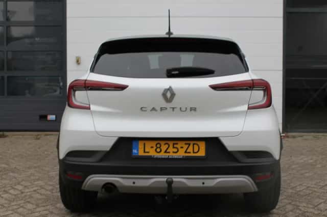 Renault Captur (2021) thumbnail 6